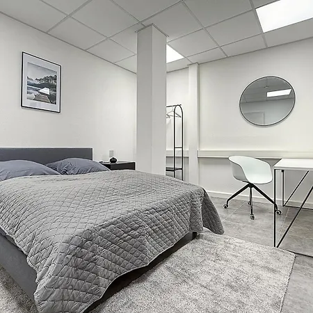 Gruppenfreundl Komfort Fuer 18 Im Zentrum Stuttgarts Stuttgart
