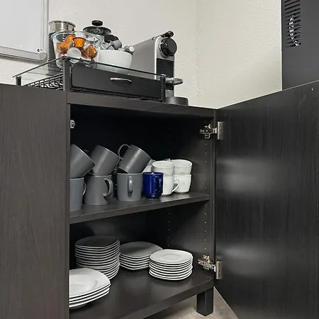 Apartment Gruppenfreundl Komfort Fuer 18 Im Zentrum Stuttgarts Stuttgart