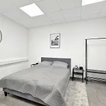 Gruppenfreundl Komfort Fuer 18 Im Zentrum Stuttgarts Apartmán