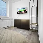 Gruppenfreundl Komfort Fuer 18 Im Zentrum Stuttgarts Apartmán