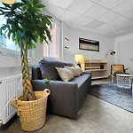 Apartmán Gruppenfreundl Komfort Fuer 18 Im Zentrum Stuttgarts