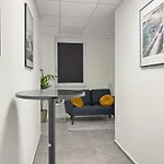 Gruppenfreundl Komfort Fuer 18 Im Zentrum Stuttgarts