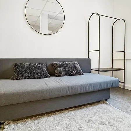 Gruppenfreundl Komfort Fuer 18 Im Zentrum Stuttgarts Апартаменты Штутгарт