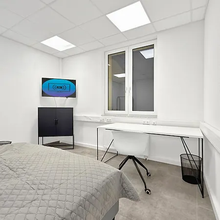 Gruppenfreundl Komfort Fuer 18 Im Zentrum Stuttgarts Апартаменты