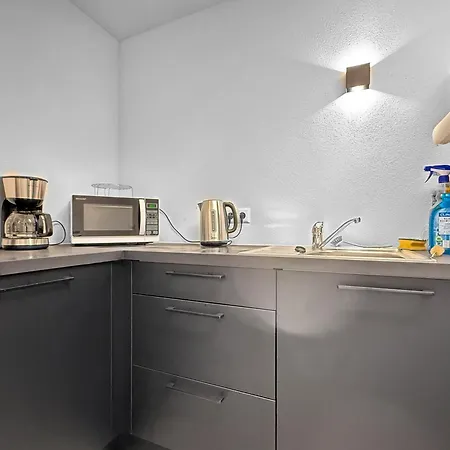 Gruppenfreundl Komfort Fuer 18 Im Zentrum Stuttgarts * Штутгарт