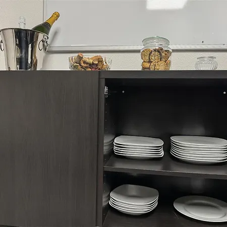 Gruppenfreundl Komfort Fuer 18 Im Zentrum Stuttgarts Апартаменты