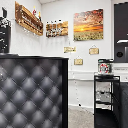 Апартаменты Gruppenfreundl Komfort Fuer 18 Im Zentrum Stuttgarts