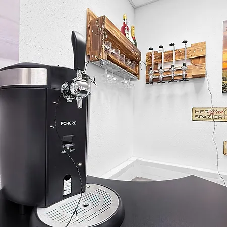 Апартаменты Gruppenfreundl Komfort Fuer 18 Im Zentrum Stuttgarts Штутгарт