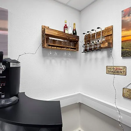 Gruppenfreundl Komfort Fuer 18 Im Zentrum Stuttgarts Апартаменты Штутгарт