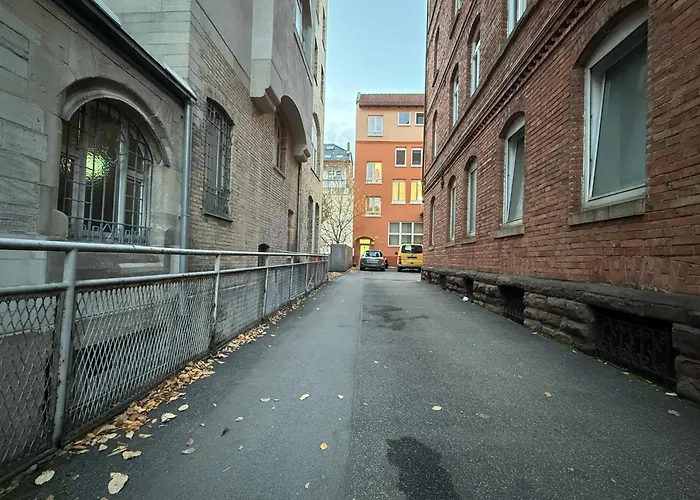 Gruppenfreundl Komfort Für 18 Im Zentrum Stuttgarts