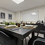 Gruppenfreundl Komfort Fuer 18 Im Zentrum Stuttgarts 公寓 *