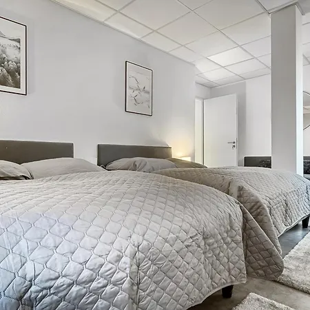 Gruppenfreundl Komfort Fuer 18 Im Zentrum Stuttgarts Appartamento Stoccarda