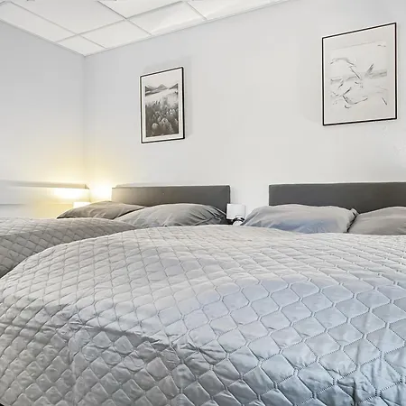 Appartamento Gruppenfreundl Komfort Fuer 18 Im Zentrum Stuttgarts Stoccarda