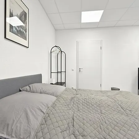 Gruppenfreundl Komfort Für 18 Im Zentrum Stuttgarts Stuttgart