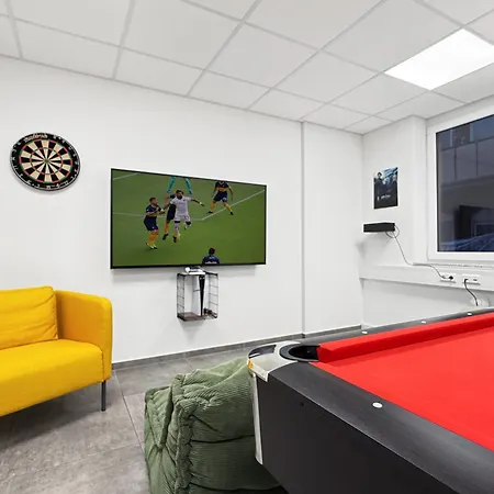 Gruppenfreundl Komfort Fuer 18 Im Zentrum Stuttgarts Апартаменты Штутгарт
